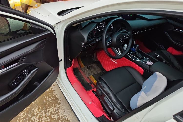 Used Mazda 3 Axela 2022 2.0L Automatic Zhiya Edition Driver Seat