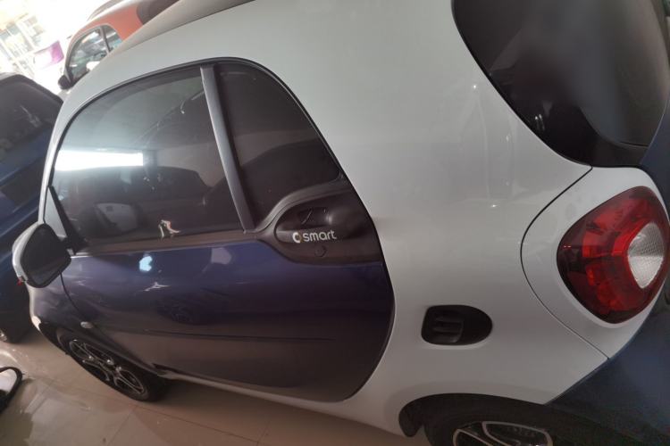 Used smart fortwo 2017 1.0L 52kW New Sound Special Edition China V Emission Standard