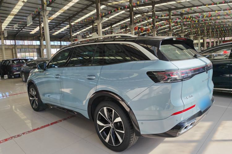 Used Volkswagen Tavendor 2023 380TSI All-Wheel Drive R-Line Journey Edition Exterior 5