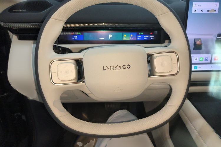 Used Lynk & Co 900 2025 1.5T Ultra
