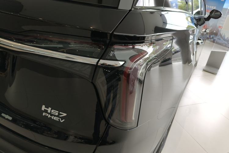 Used Hongqi HS7 PHEV 2024 2.0T PHEV Four-Wheel Drive Flagship Edition 6 Seats Right Rear Taillight