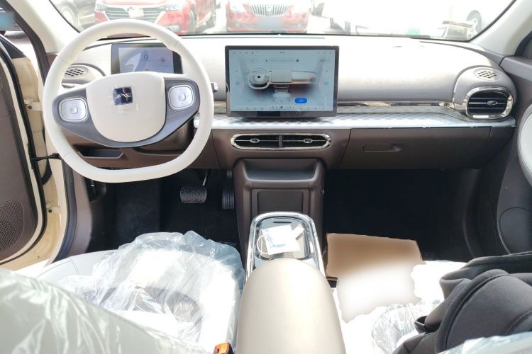 Used JAC Yiwei 3 2024 Zhi'ai Edition 330km Air Center Console