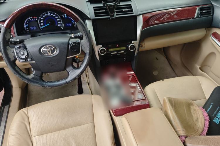 Used Toyota Camry 2013 2.5G Comfort Edition Center Console