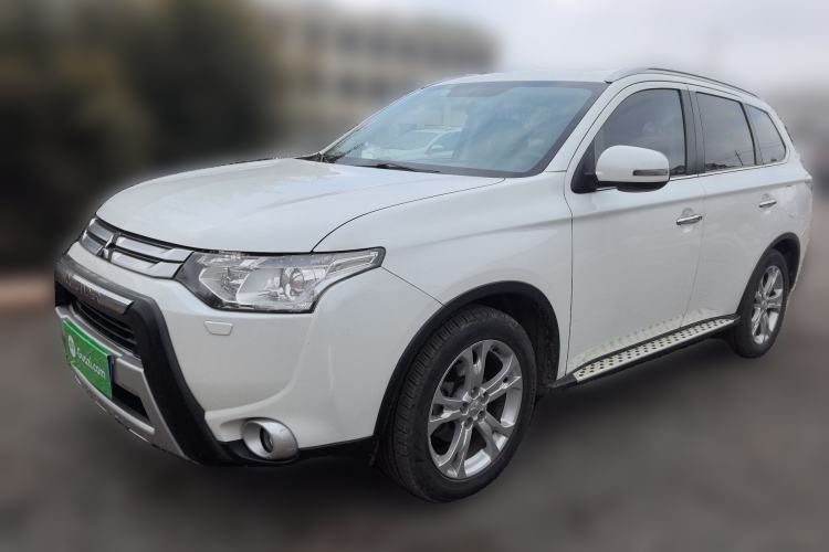 Used Mitsubishi Outlander (Import) 2014 2.4L 4x4 Deluxe Value Edition 5 Seats