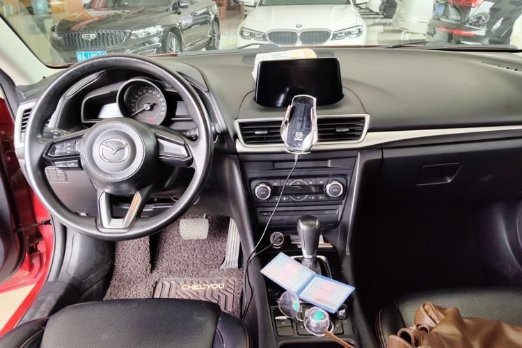 Used Mazda 3 Axela 2017 Sedan 1.5L Automatic Luxury Model China VI Standard