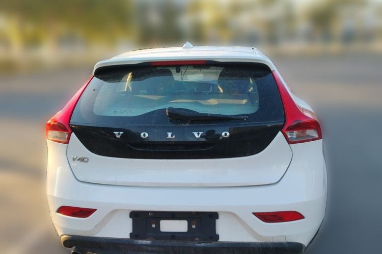 Used Volvo V40  Rear