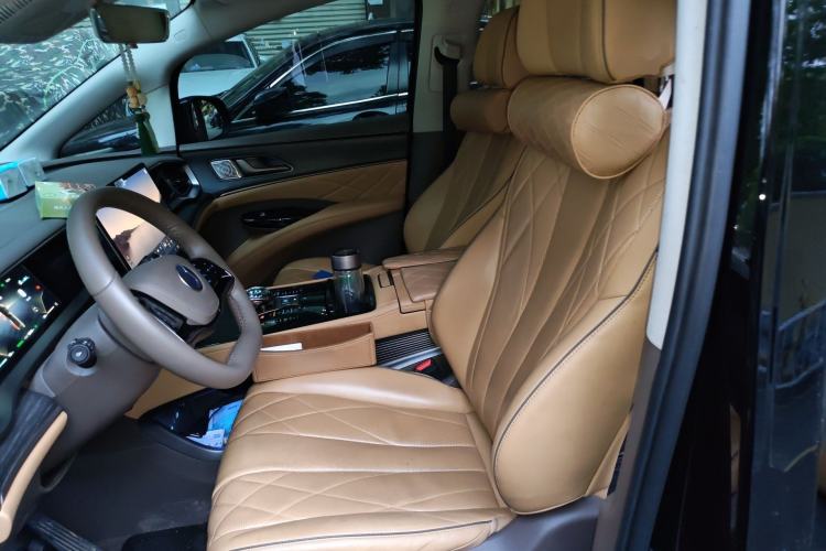 Used Denza D9 2022 DM-i 970 Four-Wheel Drive Prestige Model Left Front Seat