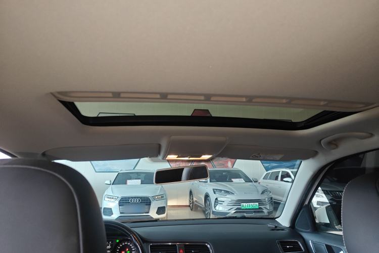 Used Volkswagen Gran Lavida 2017 180TSI DSG Comfort Edition
