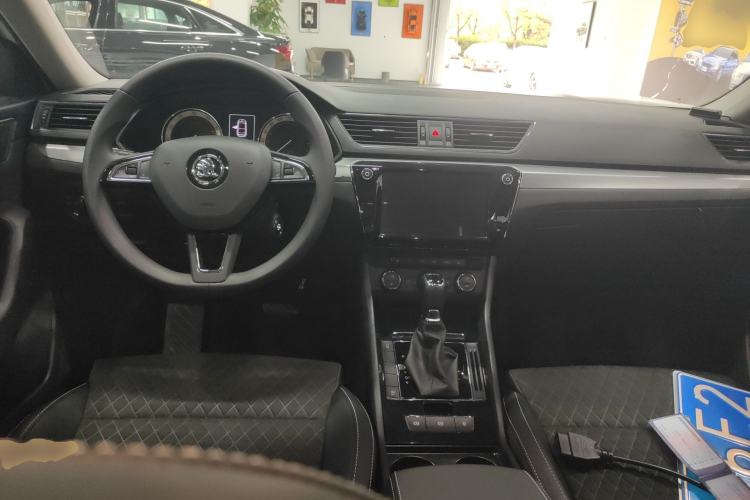 Used Skoda Superb 2018 TSI330 DSG Comfort Edition China V Standard Center Console