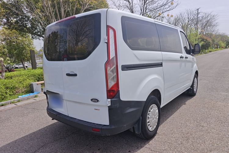 Used Ford Transit 2017 2.0T Diesel Multi-Purpose Commercial Vehicle Short Wheelbase Low Roof China V Standard