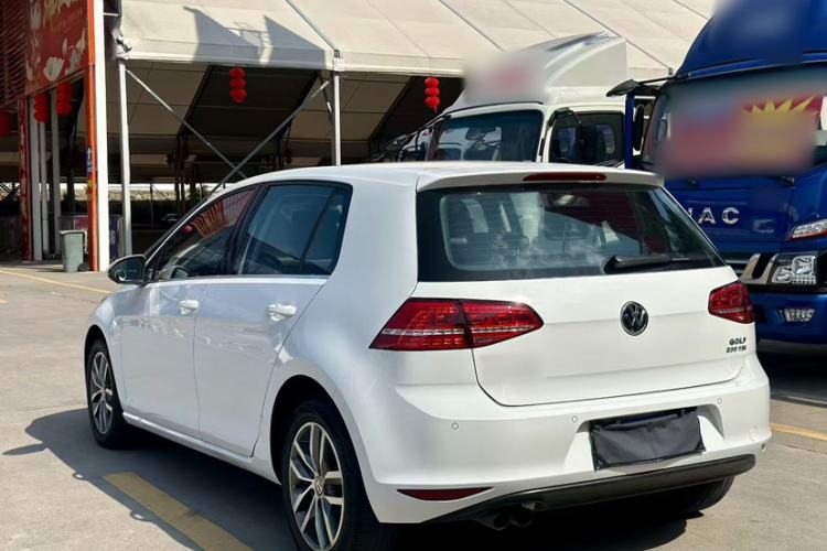 Used Volkswagen Golf 2016 230TSI Automatic Luxury Version
