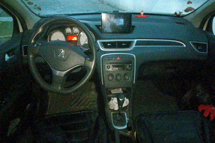 Used Peugeot 308 2014 Enjoy Edition Classic 1.6L Automatic Premium Model Center Console