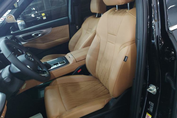 Used GAC Trumpchi GS8 2025 Linghang Series 2.0 TGDI Two-Wheel-Drive Luxury Edition 5 Seats
