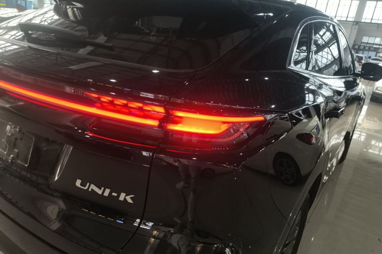 Used Changan UNI-K 2024 2.0T Two-Wheel Drive YueShang Trim
