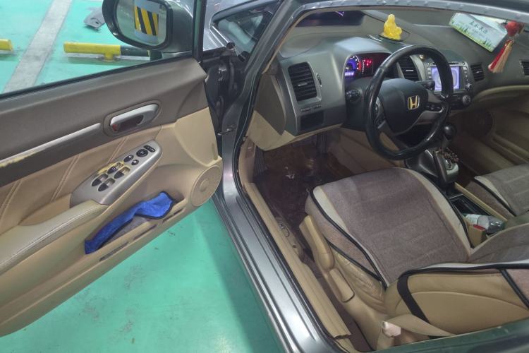 Used Honda Civic 2006 1.8L Automatic Luxury Edition
