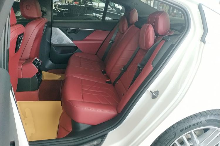 Used BMW 5 Series 2024 525Li Luxury Package Left Rear Seat