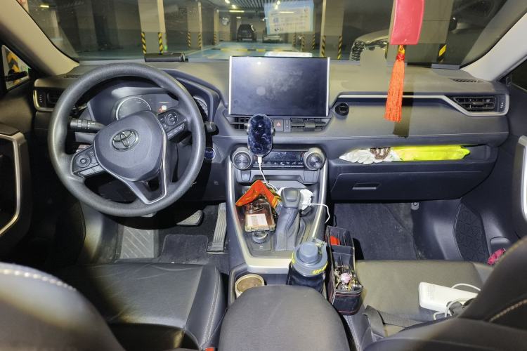 Used Toyota Wildlander 2020 Dual-Motor 2.5L E-CVT Four-Wheel Drive Luxury Edition Center Console