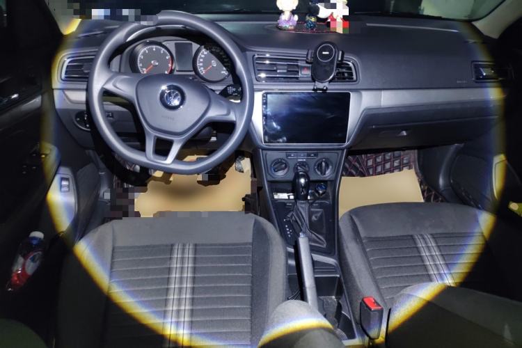 Used Volkswagen Lavida 2019 Lavida Start 1.5L Automatic Trendy Version China VI Standard Center Console