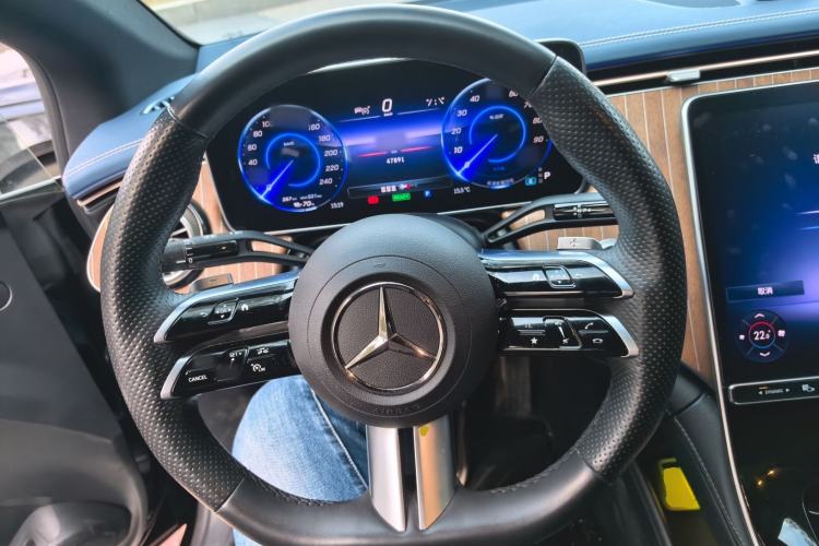 Used Mercedes-Benz EQE 2022 350 Pioneer Edition
