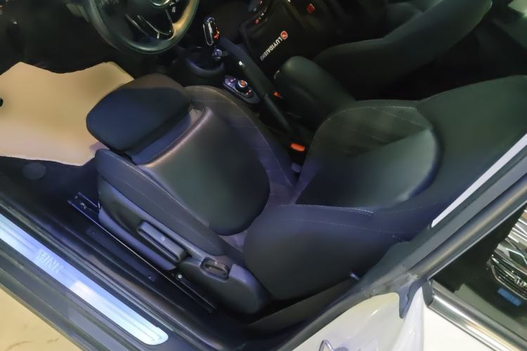 Used MINI 2019 1.5T COOPER Classic Edition
