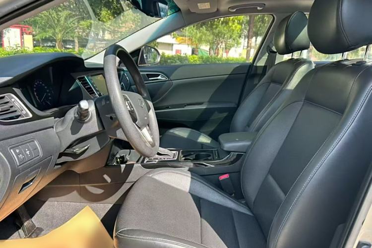 Used Hyundai Mistra 2016 1.8L Automatic Smart GLS
