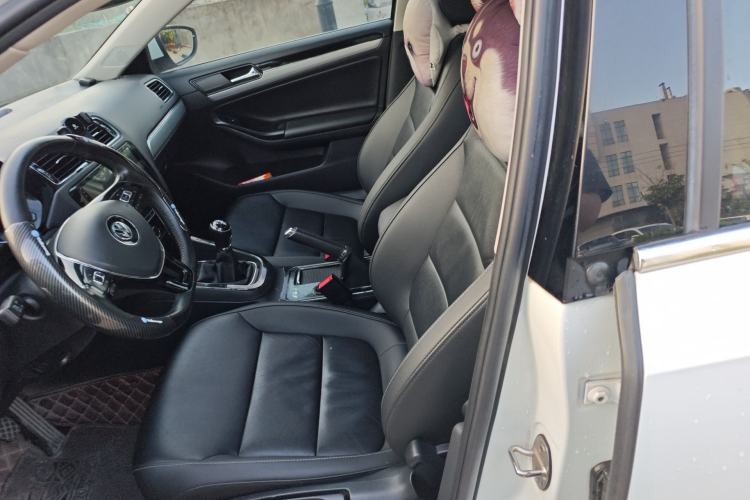 Used Volkswagen Sagitar 2018 1.6L Manual Comfort Model
