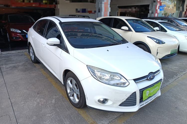 Used Ford Focus 2012 Sedan 1.6L Automatic Fashion Edition

