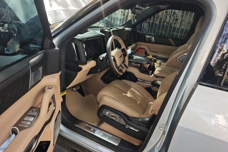 Used Formula Leopard 8 2025 Smart & Brave Flagship Edition 6 Seats