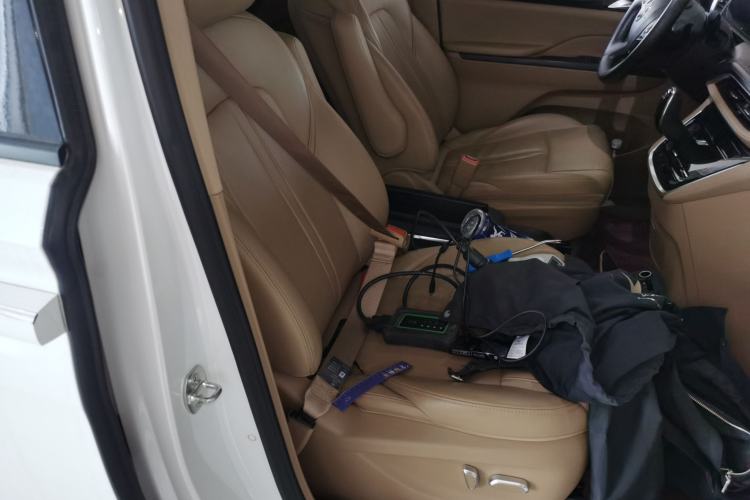 Used Buick GL8 2020 ES Land Cruiser 653T Luxury Model Right Front Seat