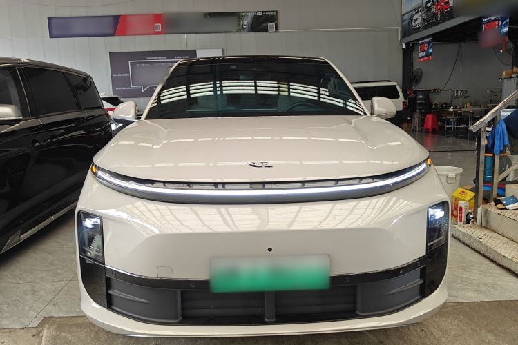 Used Li Auto L6 2024 Pro Model Exterior 1