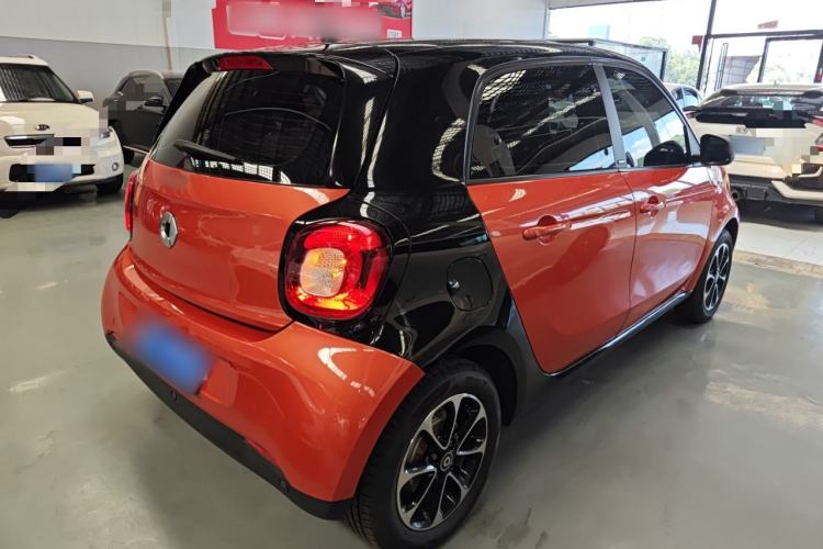 Used smart forfour 2016 1.0L 52 kW Passion Edition
