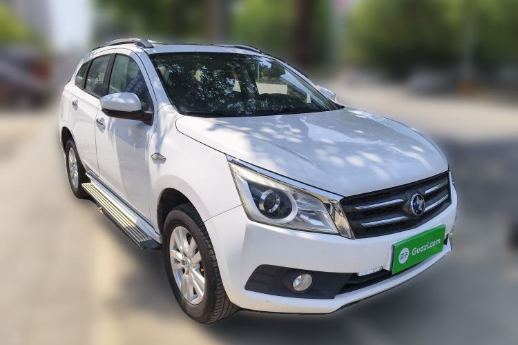 Used Venucia T70 2015 2.0L CVT Smart Edition Front Right 45 Deg