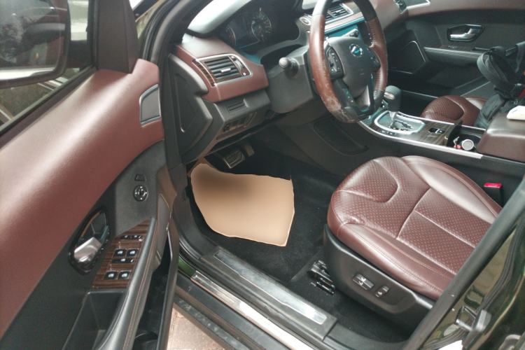 Used Land X7 2015 2.0T Panoramic Prestige Edition
