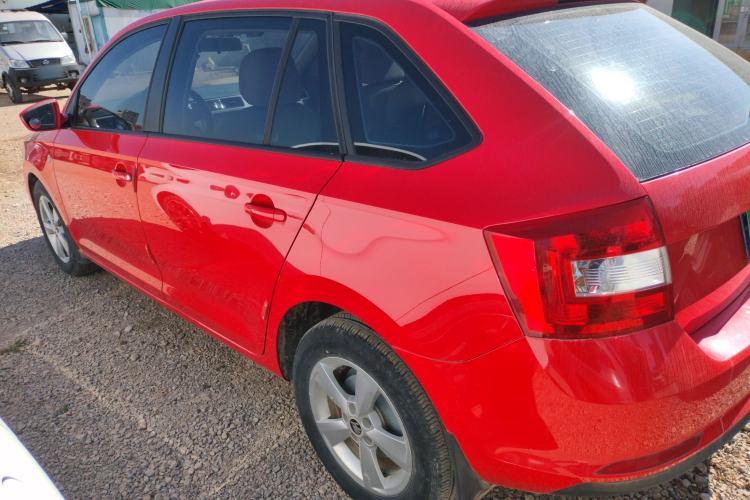 Used Skoda Rapid Spaceback 2014 1.6L Automatic Enjoyment Edition
