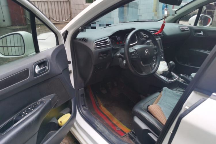 Used Citroen C4 Sega 2016 1.6L Manual Luxury Model Driver Seat