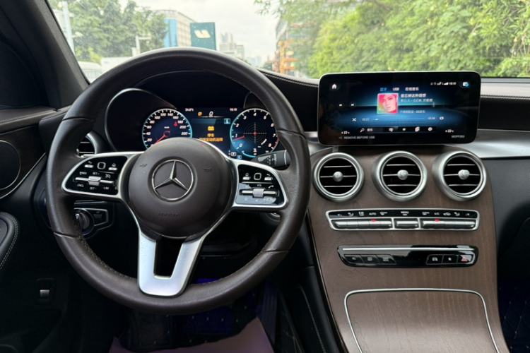 Used Mercedes-Benz GLC 2022 Facelift GLC 260 L 4MATIC Luxury Edition Steering Wheel