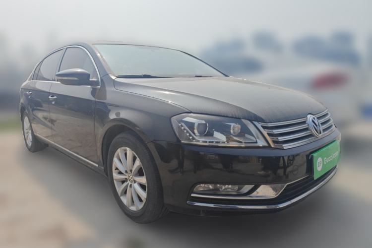 Used Volkswagen Magotan 2013 1.8TSI Premier Model Front Right 45 Deg