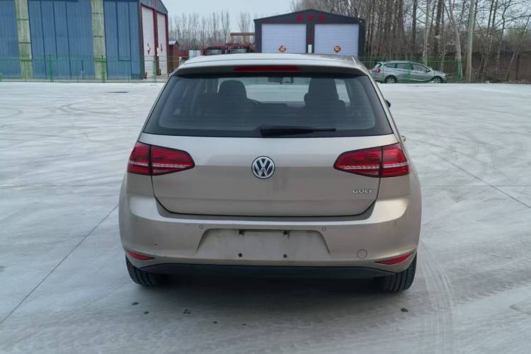 Used Volkswagen Golf 2016 1.6L Automatic Fashion Model