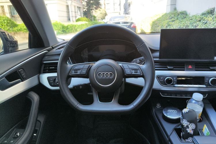 Used Audi A4L 2022 40 TFSI Luxury Dynamic Model
