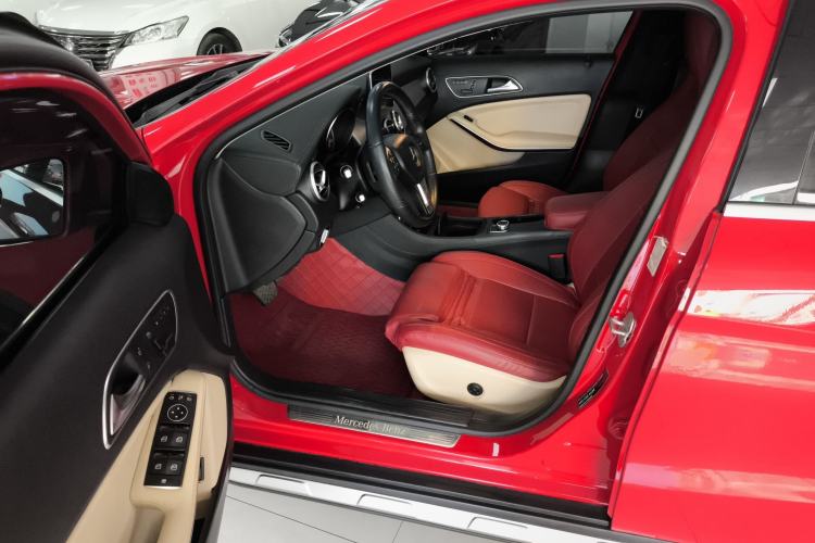 Used Mercedes-Benz GLA 2016 GLA 220 4MATIC Luxury Model
