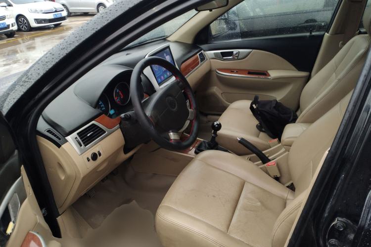 Used Buick Excelle 2011 1.6 LE-MT Left Front Seat