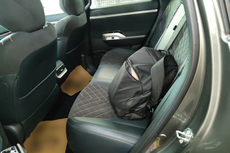 Used Deepal G318 2024 Four-Wheel-Drive Air Suspension Model Left Rear Seat