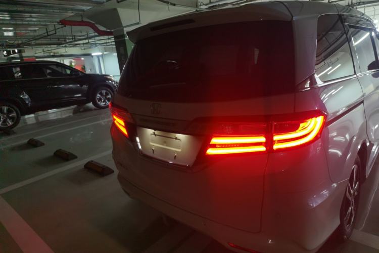 Used Honda Odyssey 2015 Updated Version 2.4L Smart Edition
