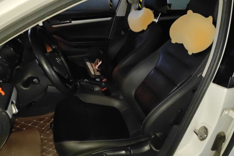 Used Volkswagen Sagitar 2017 230TSI Automatic Comfort Version
