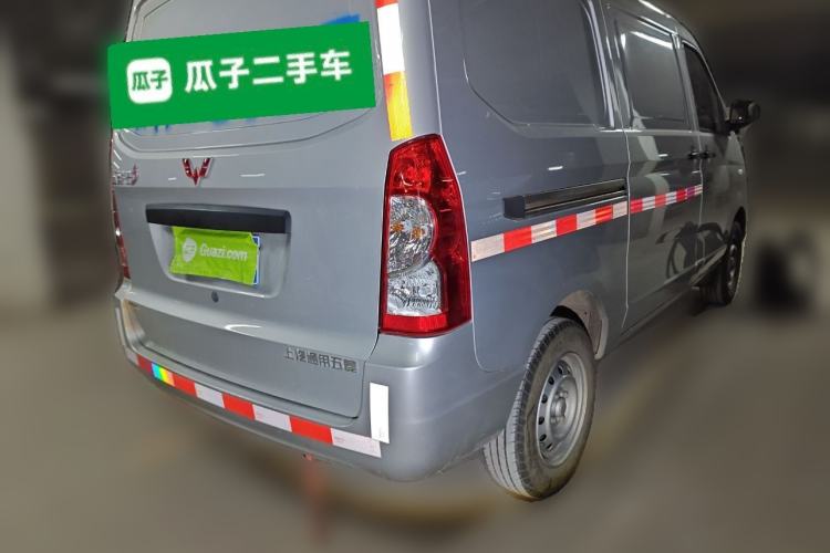 Used Wuling Rongguang S 2023 1.5L Basic Enclosed-Window Vehicle 2 Seats