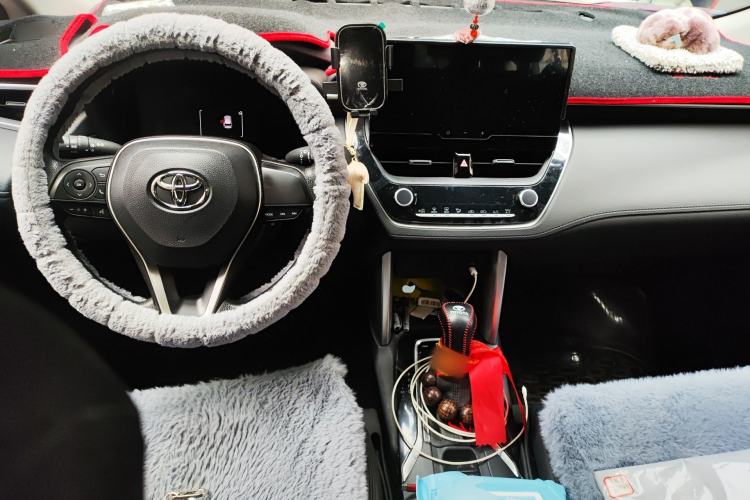 Used Toyota FRONTLANDER 2024 2.0L CVT Elite Edition Center Console