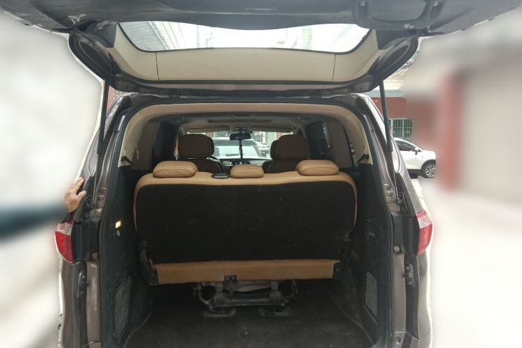 Used Huasong 7 2015 2.0T Automatic Luxury Model Trunk