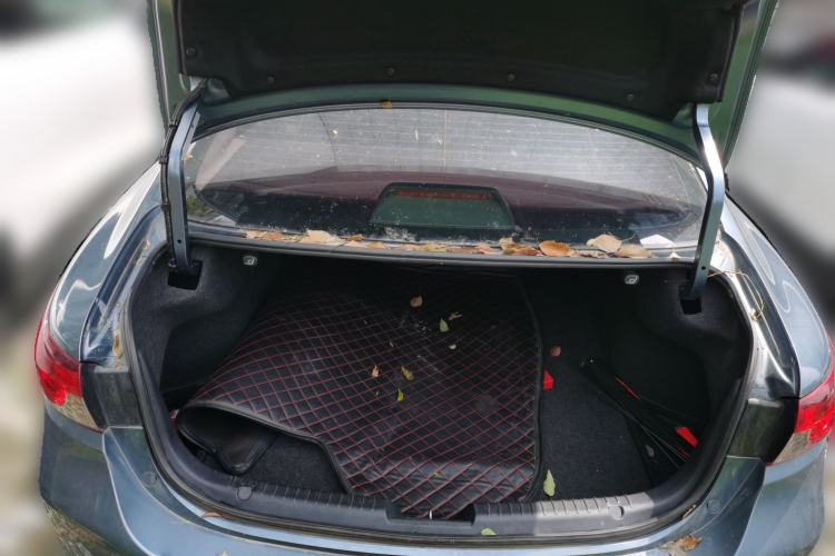 Used Mazda Atenza 2014 2.0L Blue Sky Luxury Edition Trunk