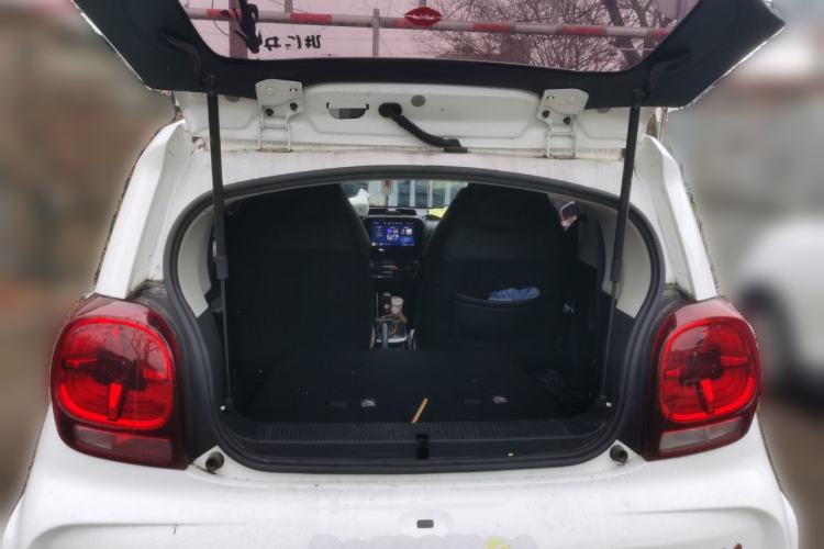 Used Roewe Clever 2022 311km QiQi BoBo Edition Trunk