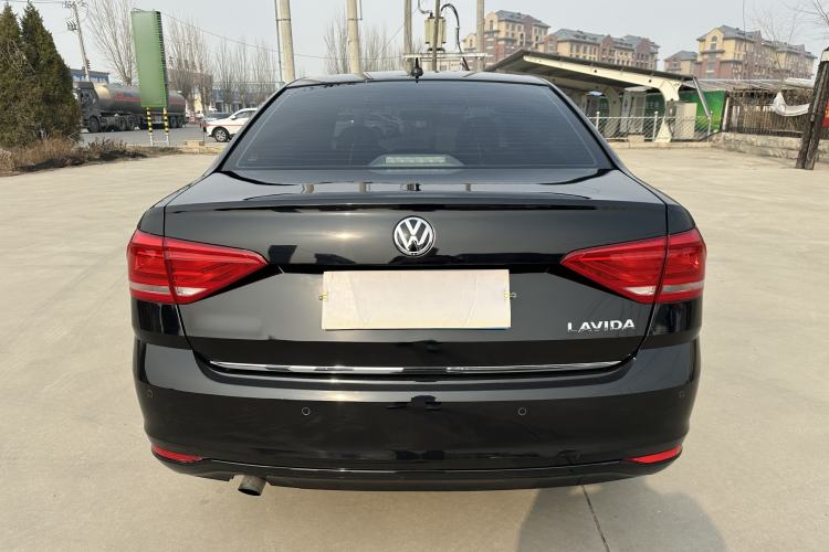 Used Volkswagen Lavida 2017 1.6L Manual Comfort Edition